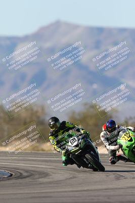 media/Dec-07-2025-CVMA (Sun) [[3e7d2de5dc]]/Race 12- Formula 40 MW and LW/